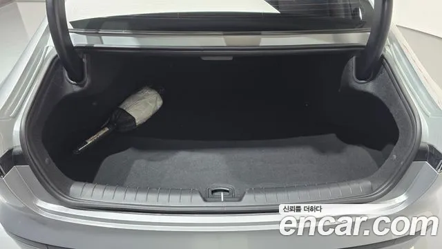 Hyundai Grandeur GN7 — Фото автомобиля 28