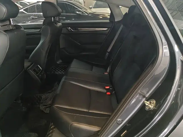 Honda Accord — Фото автомобиля 16