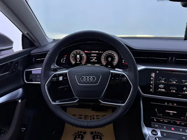 Audi A7L — Фото автомобиля 10