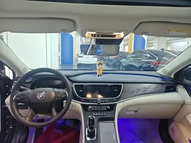 Buick LaCrosse — Фото автомобиля 9