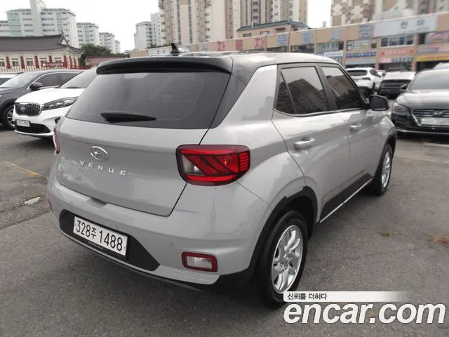 Hyundai Venue — Фото автомобиля 6