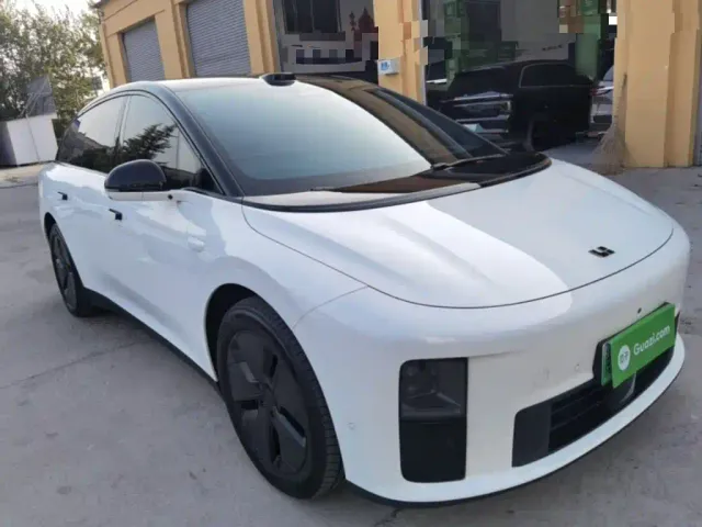 Li Auto i6 — Фото автомобиля 3