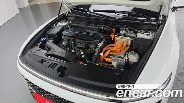 Hyundai Grandeur GN7 — Фото автомобиля 9
