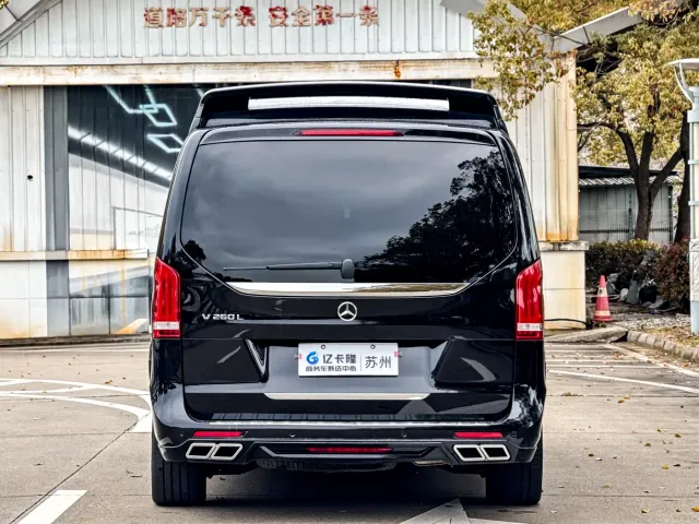 Mercedes-Benz V-Class — Фото автомобиля 19