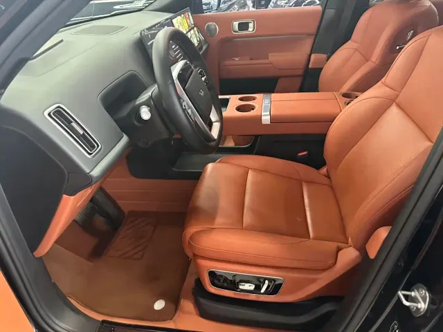 Li Auto L9 — Фото автомобиля 5