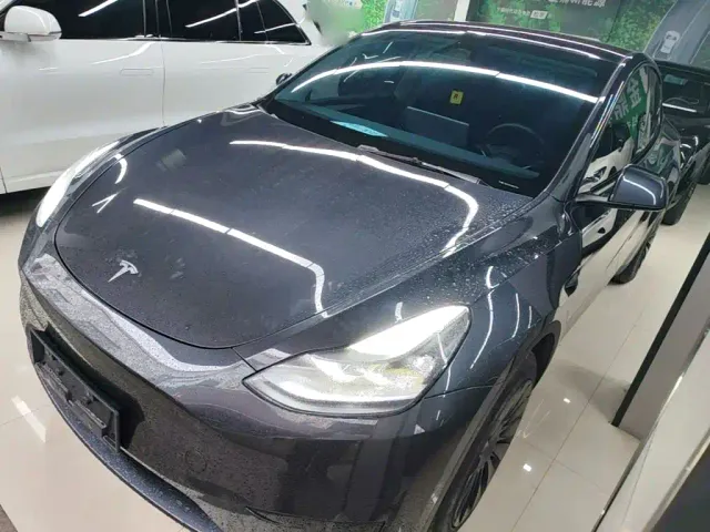 Фотография автомобиля — Tesla Model Y