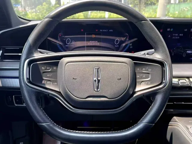 Lincoln Z — Фото автомобиля 10
