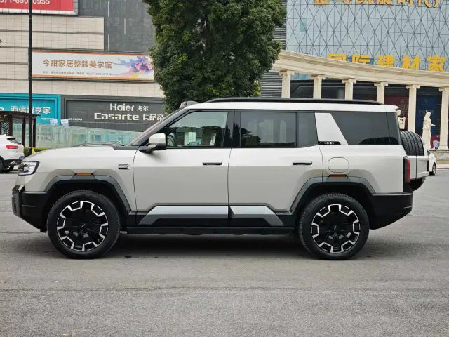 BYD FangChengBao Leopard 8 — Фото автомобиля 6