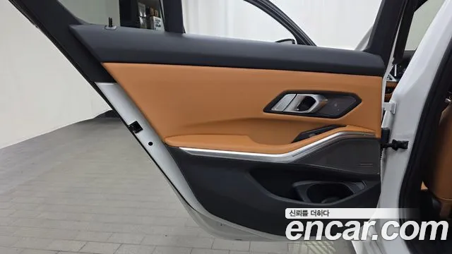 BMW 3-Series 3 серия (G20) 320i M Sport — Фото автомобиля 23