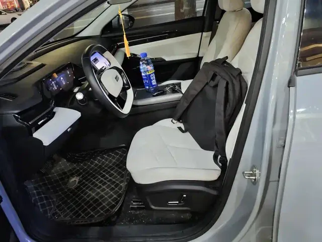 Geely Galaxy L6 — Фото автомобиля 9