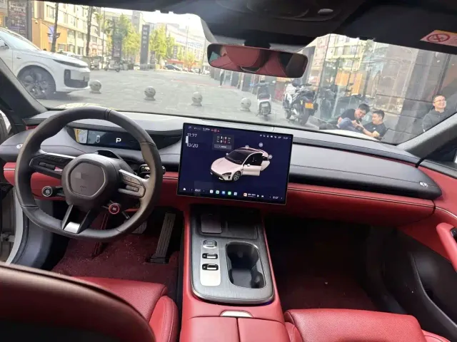 Xiaomi SU7 — Фото автомобиля 5