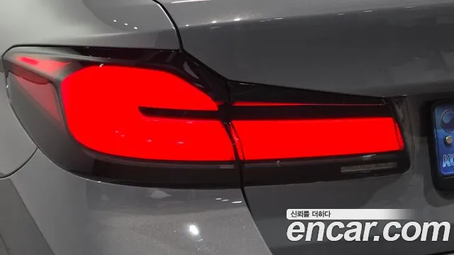 BMW 5 Series G30 — Фото автомобиля 8