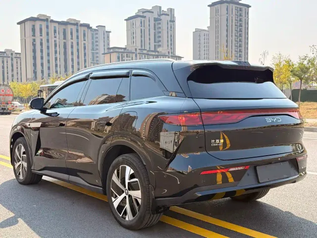 BYD Tang L — Фото автомобиля 7