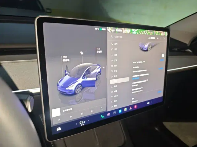 Tesla Model Y — Фото автомобиля 7