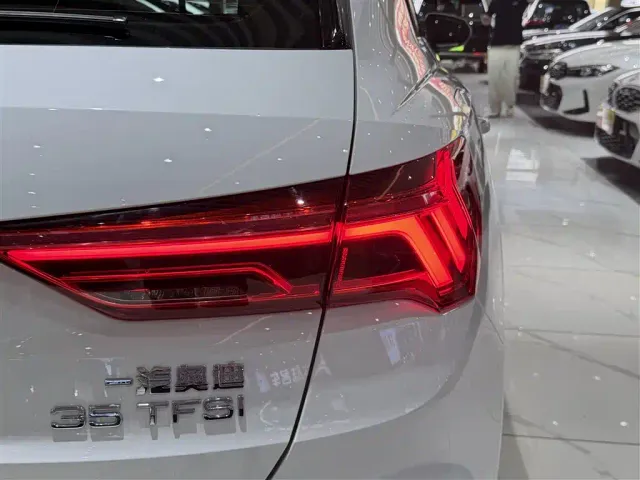 Audi Q3 — Фото автомобиля 8