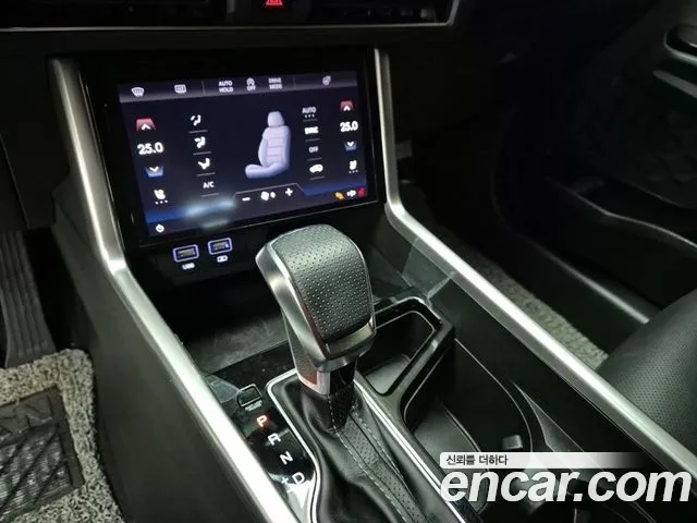 KGM Torres — Фото автомобиля 10