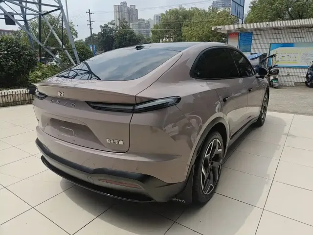 Onvo L60 — Фото автомобиля 5