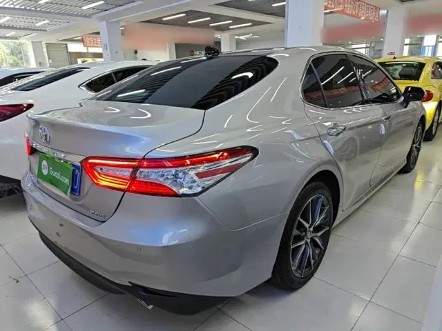 Toyota Camry — Фото автомобиля 6