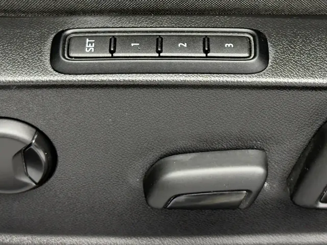 Volkswagen Golf — Фото автомобиля 25