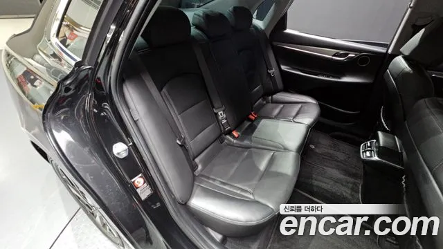 Hyundai Grandeur Premium — Фото автомобиля 17