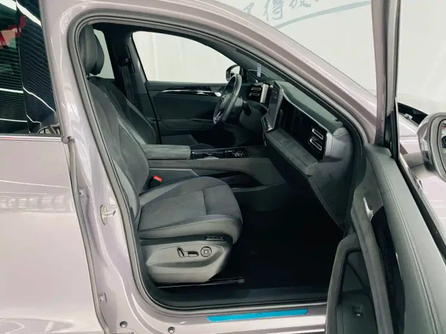 Volkswagen Tiguan L — Фото автомобиля 13