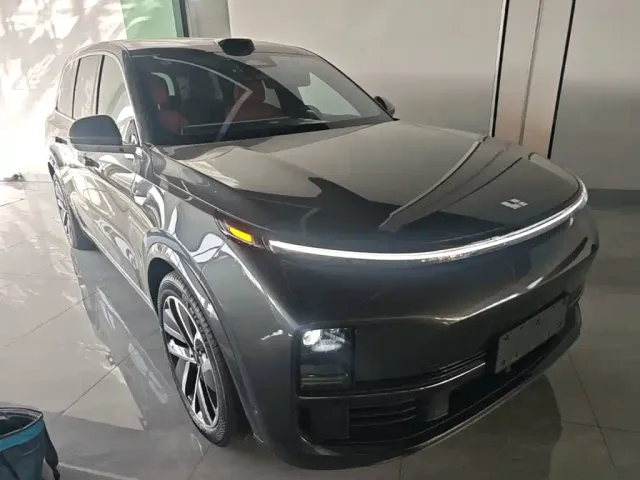 Li Auto L9 — Фото автомобиля 3
