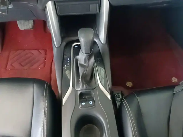Toyota Corolla Cross — Фото автомобиля 13