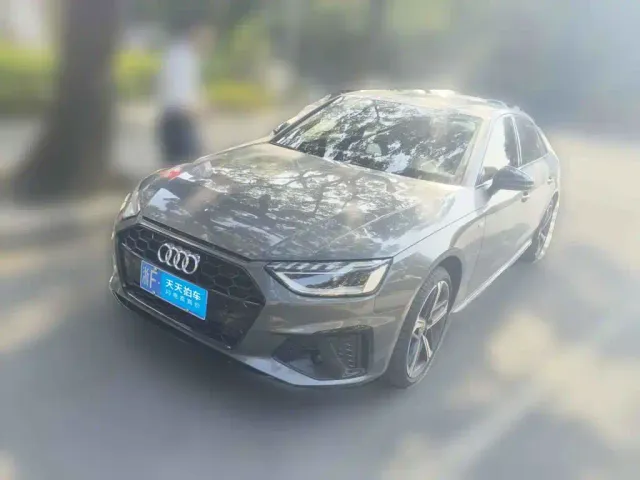 Фотография автомобиля — Audi A4L
