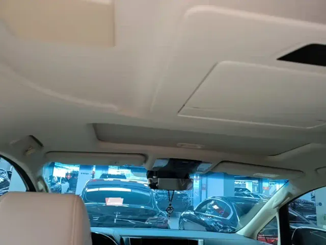 Toyota Alphard — Фото автомобиля 17
