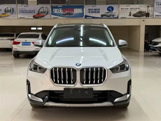 BMW X1 — Фото автомобиля 2