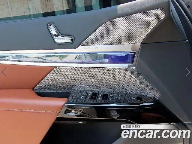 BMW 7-Series — Фото автомобиля 12