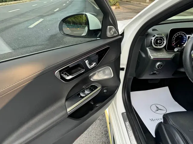 Mercedes-Benz C-Class — Фото автомобиля 6