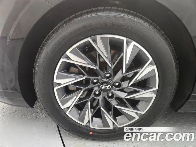 Hyundai Grandeur GN7 — Фото автомобиля 5