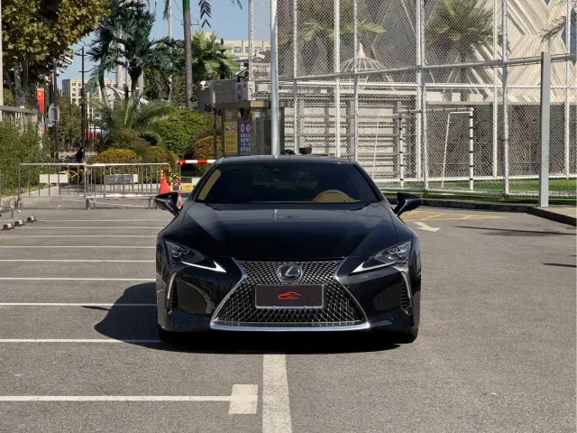 Lexus LC — Фото автомобиля 2