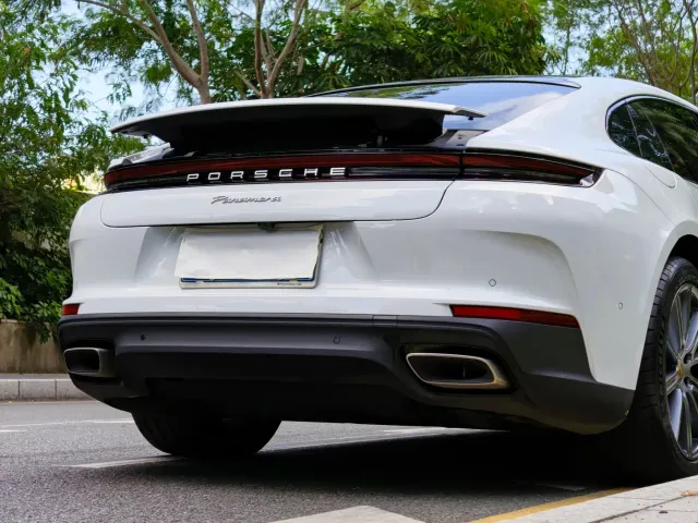 Porsche Panamera — Фото автомобиля 8