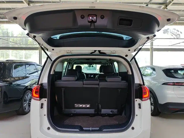GAC Trumpchi M8 — Фото автомобиля 18