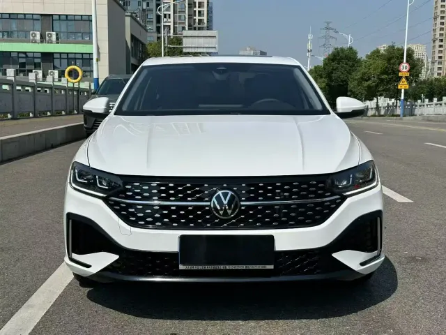 Volkswagen Lavida — Фото автомобиля 2