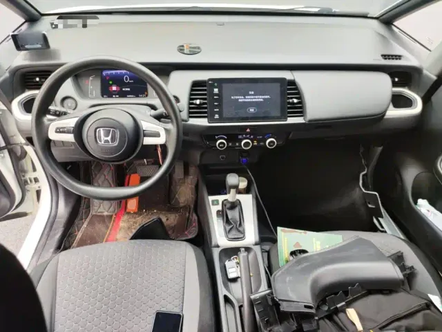 Honda Fit — Фото автомобиля 5