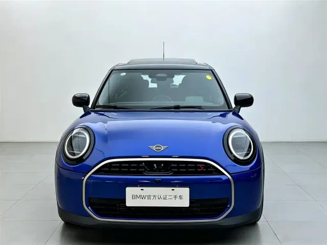 MINI Hatch — Фото автомобиля 2