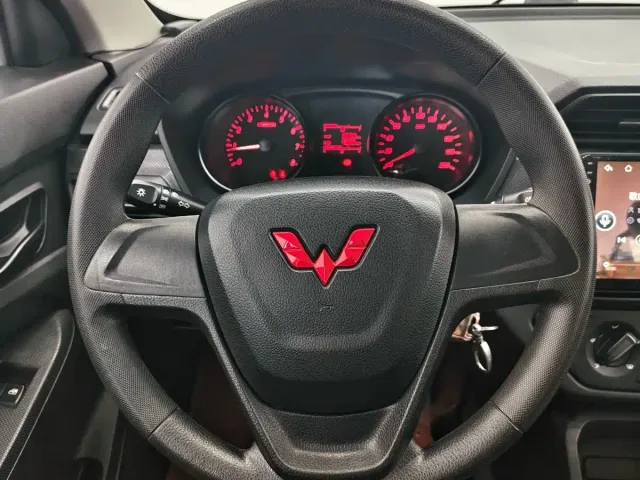Wuling Hongguang — Фото автомобиля 12