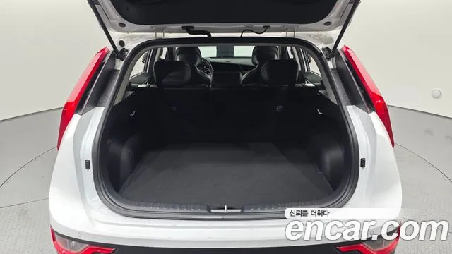 Kia Niro New — Фото автомобиля 22