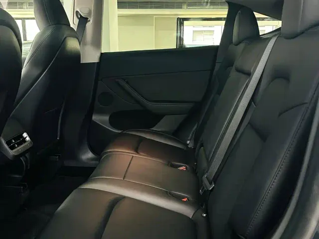 Tesla Model Y — Фото автомобиля 9