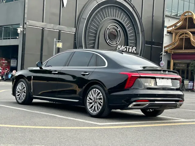 Hongqi H5 — Фото автомобиля 4
