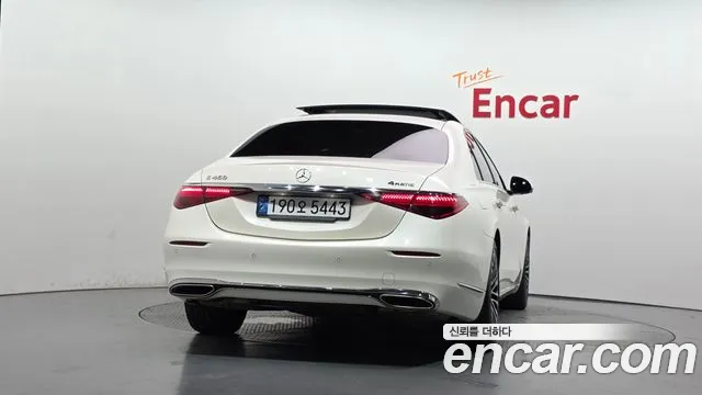 Mercedes-Benz S-Class — Фото автомобиля 2