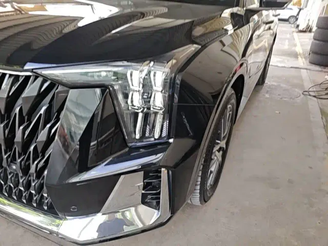 GAC Trumpchi GS8 — Фото автомобиля 23