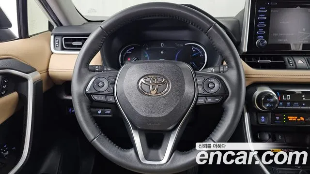 Toyota RAV4 — Фото автомобиля 13