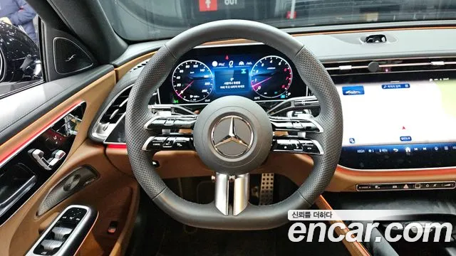 Mercedes-Benz E-Class — Фото автомобиля 5