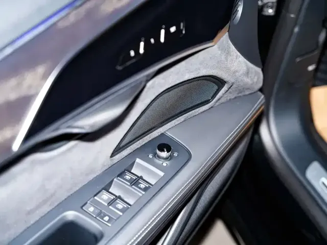 Audi A8 — Фото автомобиля 27