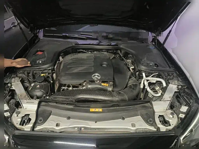 Mercedes-Benz E-Class — Фото автомобиля 3