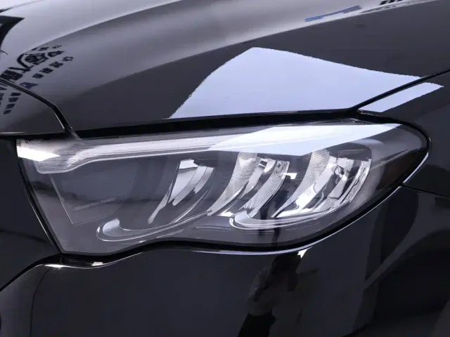 Mercedes-Benz E-Class — Фото автомобиля 4